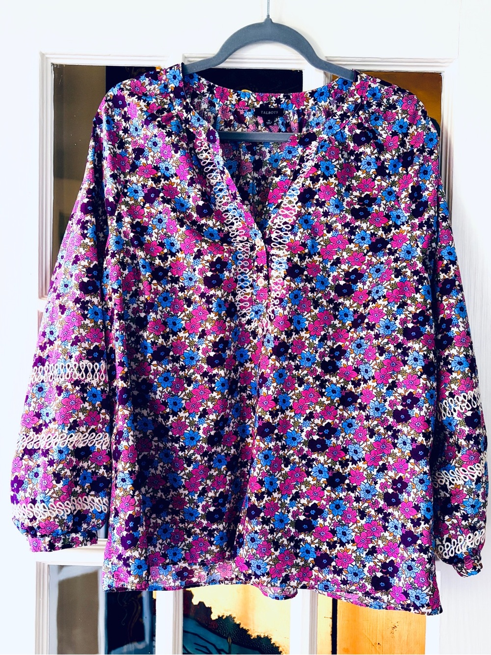Talbots  XL Ditsy Floral Print Boho Split Neck Top Embroidered Sleeve Peasant